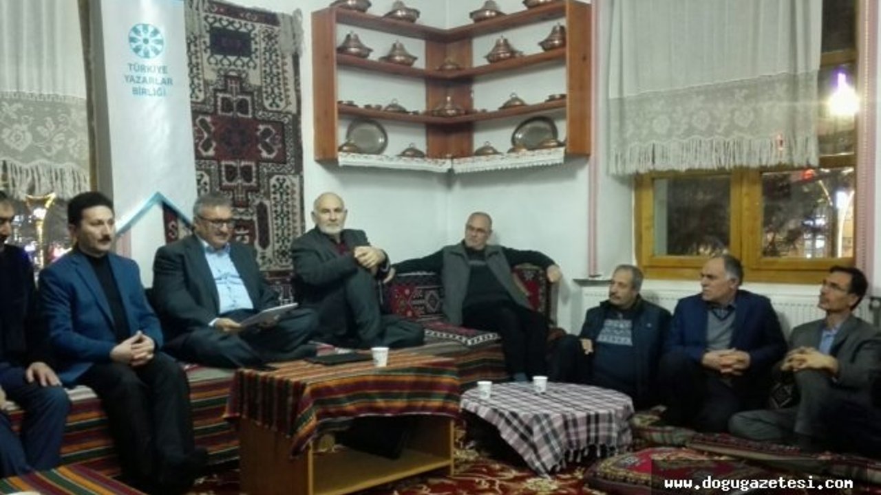 Türkiye Yazarlar Birliğinin Cuma Sohbetinde konuşan Prof. Dr. Adem Dölek;