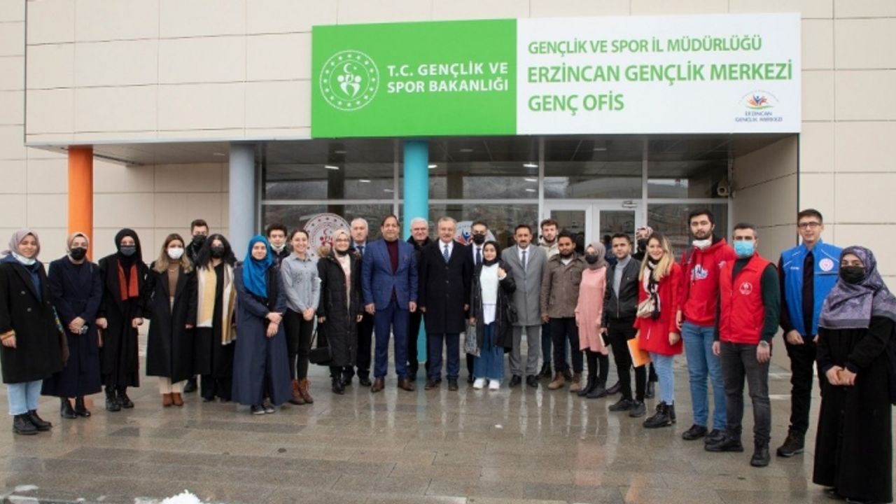 Rektör Levent, öğrenci kulüpleri başkanları ile bir araya geldi