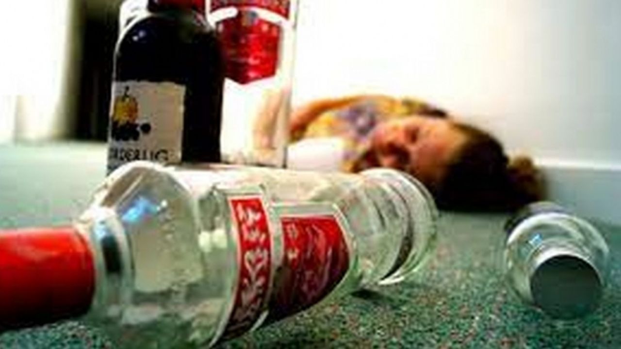 Erzincan'da metil alkol zehirlenmesi şüphesiyle ölenlerin sayısı 4'e yükseldi