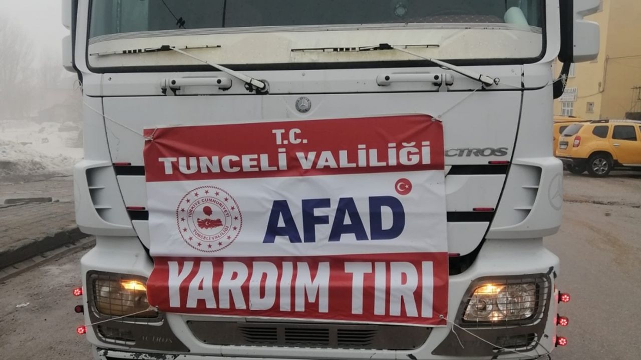 Tunceli'den depremlerden etkilenen Adıyaman'a 3 tır içme suyu gönderildi