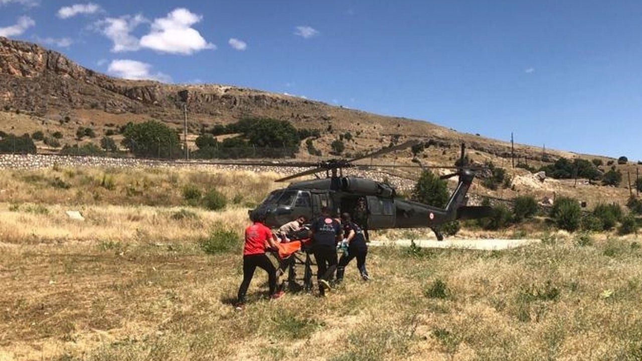 Bu kez askeri helikopter, kalp krizi geçiren kadın için havalandı