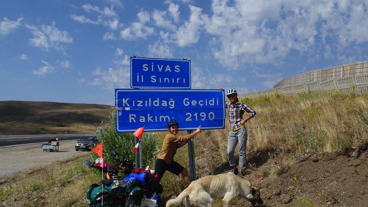 Bisikletle Fransa’dan Erzincan’a yolculuk