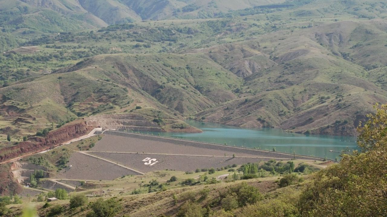 Gönye Barajında depolanan su ile 4 bin 847 dekar arazi sulanıyor