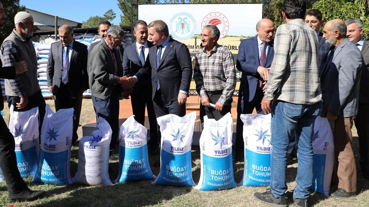 Erzincan  çiftçisine 349 ton buğday tohumu dağıtıldı