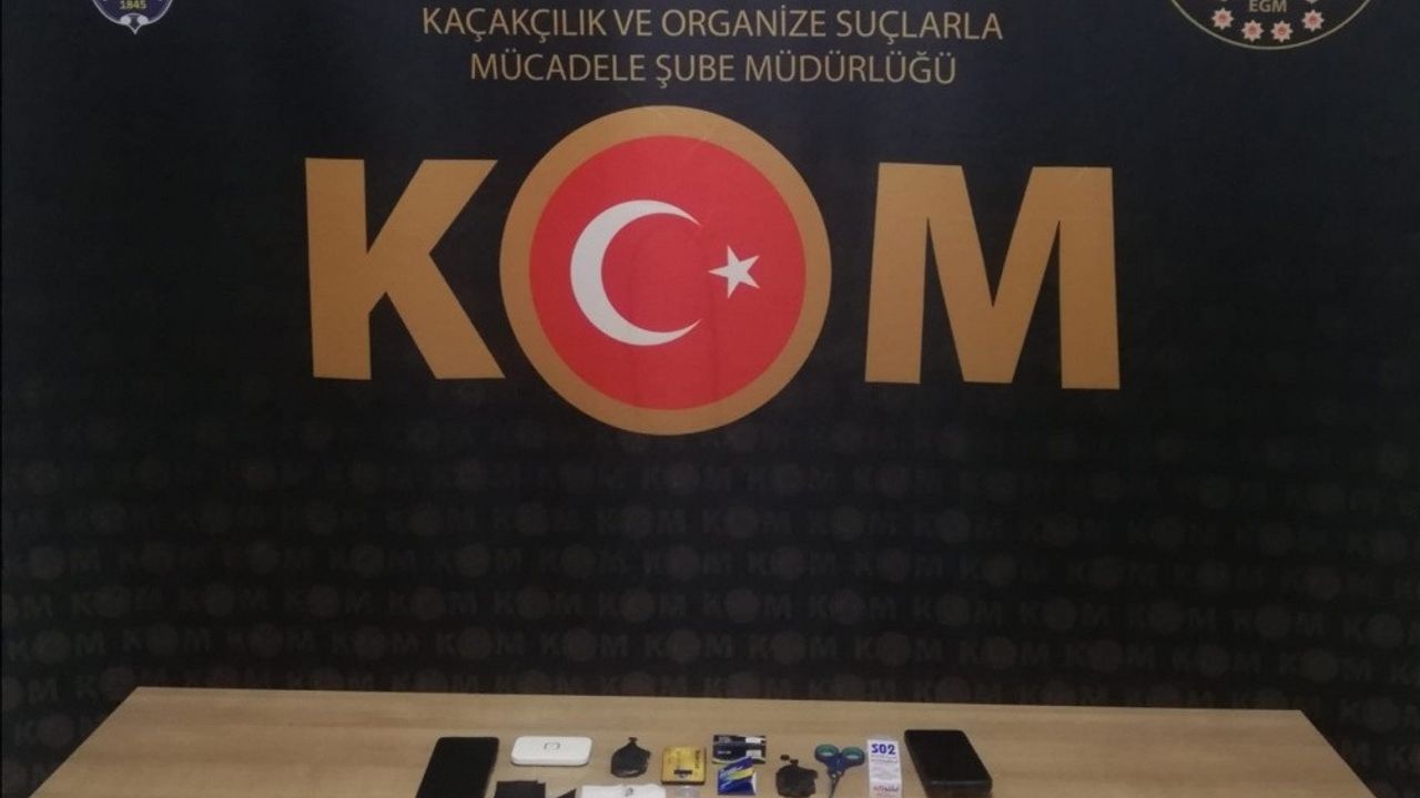 Erzurum'da sınava giren kişiye düzenekle yardım eden şüpheli tutuklandı