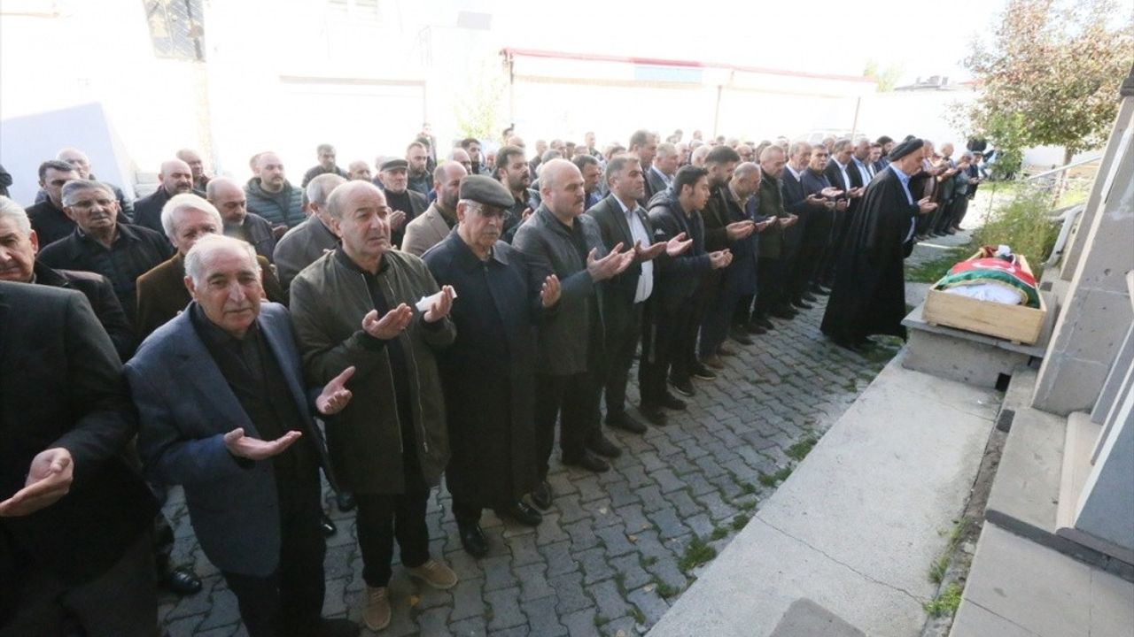 Kars Gazeteciler Cemiyeti Başkanı Ercüment Daşdelen vefat etti