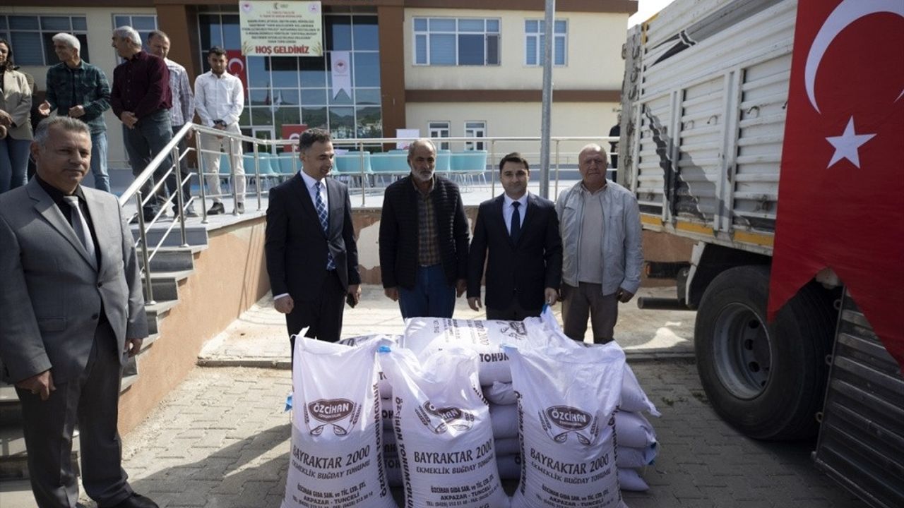 Tunceli'de çiftçilere 366 ton sertifikalı buğday tohumu dağıtıldı