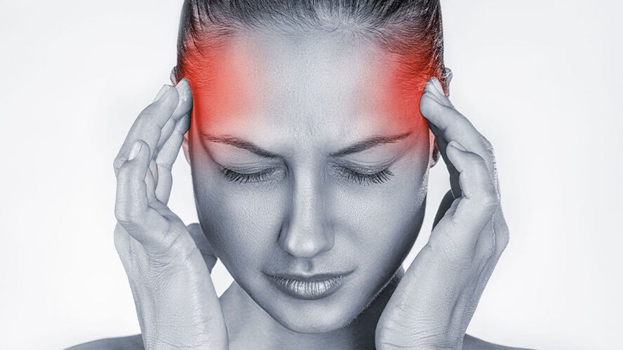 Baş ağrısında bu 5 belirtiye dikkat!
