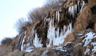 Erzincan Girlevik Şelalesi Buz Tuttu