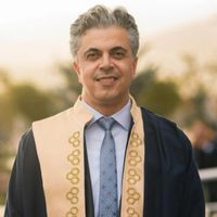 Ufuk Kuyrukluyıldız kimdir ?