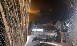 Erzincan'da devrilen otomobildeki 2 kişi yaralandı