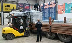 Erzurum Büyükşehir Belediyesinin deprem bölgesine yardımları sürüyor