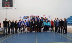 Badminton spor müsabakaları sona erdi