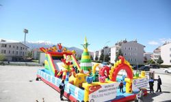 'Polislerle Macera Adası' projesiyle okullar balon park ile neşeleniyor