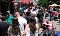 Erzincan’da Bayram Alışverişi Yoğunluğu Yaşanıyor
