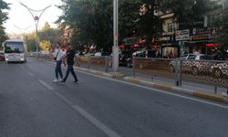 Refüjlerde ki yaya yolu olmayan boşluklar tehlikeye davetiye çıkarıyor