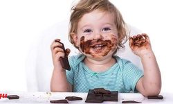 Çikolata yedikten hemen sonra diş fırçalamayın