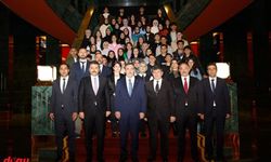 Cumhurbaşkanı Yardımcısı Cevdet Yılmaz'ı, Bingöllü öğrenciler ziyaret etti