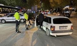 Elazığ'da otomobil ile çarpışan motosikletteki 2 kişi yaralandı