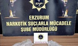 Erzurum'da birinin bağırsağında diğerinin iç çamaşırında uyuşturucu bulunan 2 kişi tutuklandı