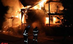GÜNCELLEME 2- Kars'taki Kütük Ev'de yangın tekrar başladı
