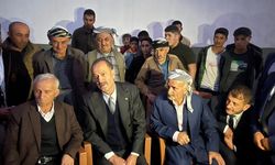 MHP Milletvekili Osmanağaoğlu, Şemdinli'de vatandaşlarla bir araya geldi