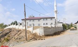 Muş'ta cami ve okullarda çevre düzenlemesi devam ediyor