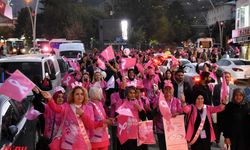 Muş'ta gönüllüler, meme kanserine dikkati çekmek için yürüdü