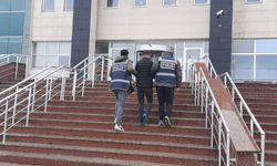 Kars'ta kesinleşmiş hapis cezası bulunan iki firari hükümlü yakalandı