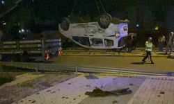 Sultanbeyli’de minibüsle çarpışan araç dereye uçtu: 1 yaralı