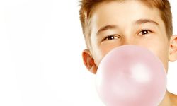 Plastik mi Çiğniyoruz?  Sakızlarda Mikroplastik Var!