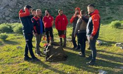 Bitlis'te attan düşerek kafa travması geçiren kadın ambulans helikopterle hastaneye ulaştırıldı