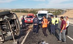 Malatya'da yolcu minibüsünün devrilmesi sonucu 17 kişi yaralandı