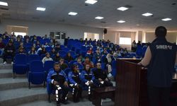 Erzincan Emniyeti’nden Siber Suçlara Karşı Farkındalık Semineri: Öğrencilere Kritik Uyarılar Yapıldı