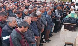 Gemerek'teki trafik kazasında hayatını kaybeden belediye meclis üyesi Orhan Toker son yolculuğuna uğurlandı