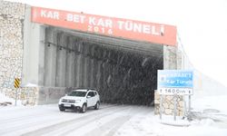 Van’ın yüksek kesimlerinde kar etkili oldu! Ulaşım zorluğu yaşanıyor