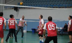 Erzincan'da öğretmenler günü voleybol turnuvası coşkuyla başladı