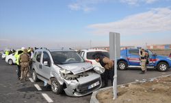 Kars’ta trafik kazası: 1’i çocuk 4 kişi yaralandı