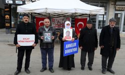 Muş'ta PKK'nın kaçırdığı çocuklar için ailelerin eylemi devam ediyor: "Evlatlarımızı istiyoruz"