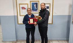 Erzincan’da görev yaptığı okuldan alkışlarla uğurlandı