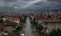 Erzincan'da Fırtına: Çatılar Uçtu, Elektrikler Kesildi!