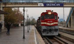 Erzincan’da Heyelan Demiryolu Ulaşımını Aksattı