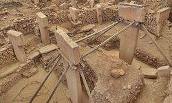 Zamanın Sessiz Tanıkları: Göbeklitepe’nin Kireçtaşı Dikilitaşlarında Saklı İnsanlık Hikâyesi