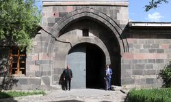 Osmanlı yadigarı tarihi Gümrük Hanı'nda Ermeni mezalimi kanıtlarıyla anlatılacak
