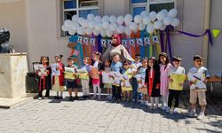 Tercan’da 2 Bin Öğrenci Karne Sevinci Yaşadı