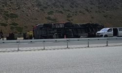 Erzincan-Sivas Karayolunda Tır Kazası: 1 Kişi Yaralandı