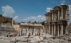 Efes’in Gizemli Mirası: Kaybolan Artemis Tapınağı’nın Sırları ve Arkeolojinin Şaşırtan Keşifleri