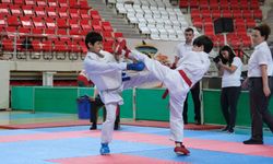 Anadolu Yıldızlar Ligi Karate Heyecanı Erzincan'da başladı