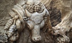 Stratonikeia Antik Kenti'nde 2000 Yıllık Sanat Hazinesi! Girlandlı Lahit Görenleri Büyülüyor