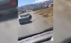 Açık Kapıyla Tehlikeli Yolculuk: Erzincan’da İlginç Olay (VİDEO)